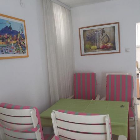 Apartment Perla - 150M From The Sea ノヴィ・ヴィノドロスキー エクステリア 写真