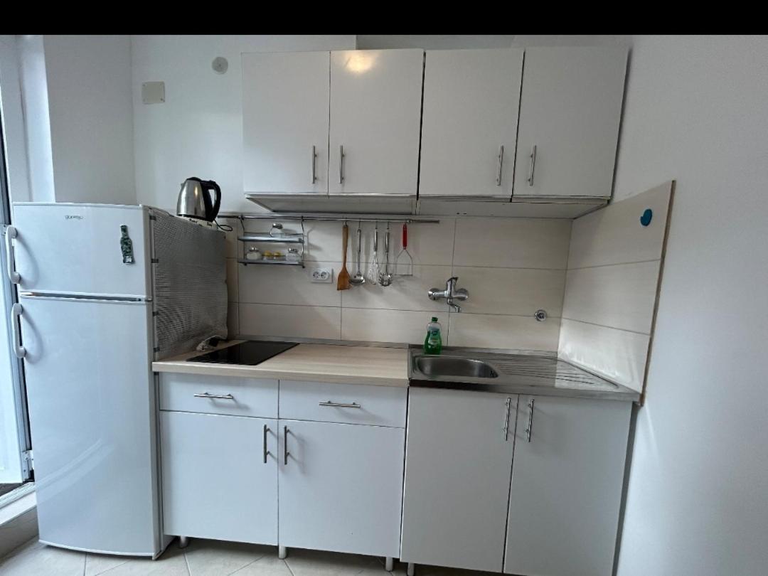 Apartment Perla - 150M From The Sea ノヴィ・ヴィノドロスキー エクステリア 写真