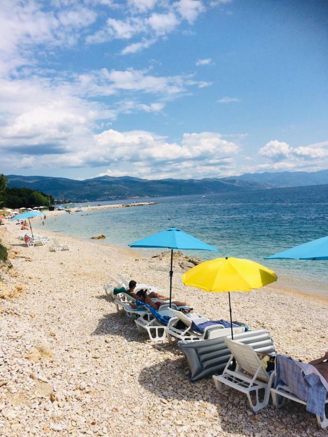 Apartment Perla - 150M From The Sea ノヴィ・ヴィノドロスキー エクステリア 写真